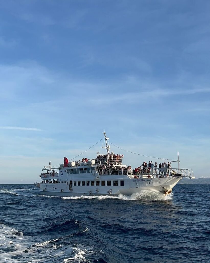 Join Elisabet Cruises for a trip around the Northern Sporades: Skiathos, Skopelos and Alonissos! You’ll experience true summer joy with music, a drink, and maybe a dance or two with the best company.