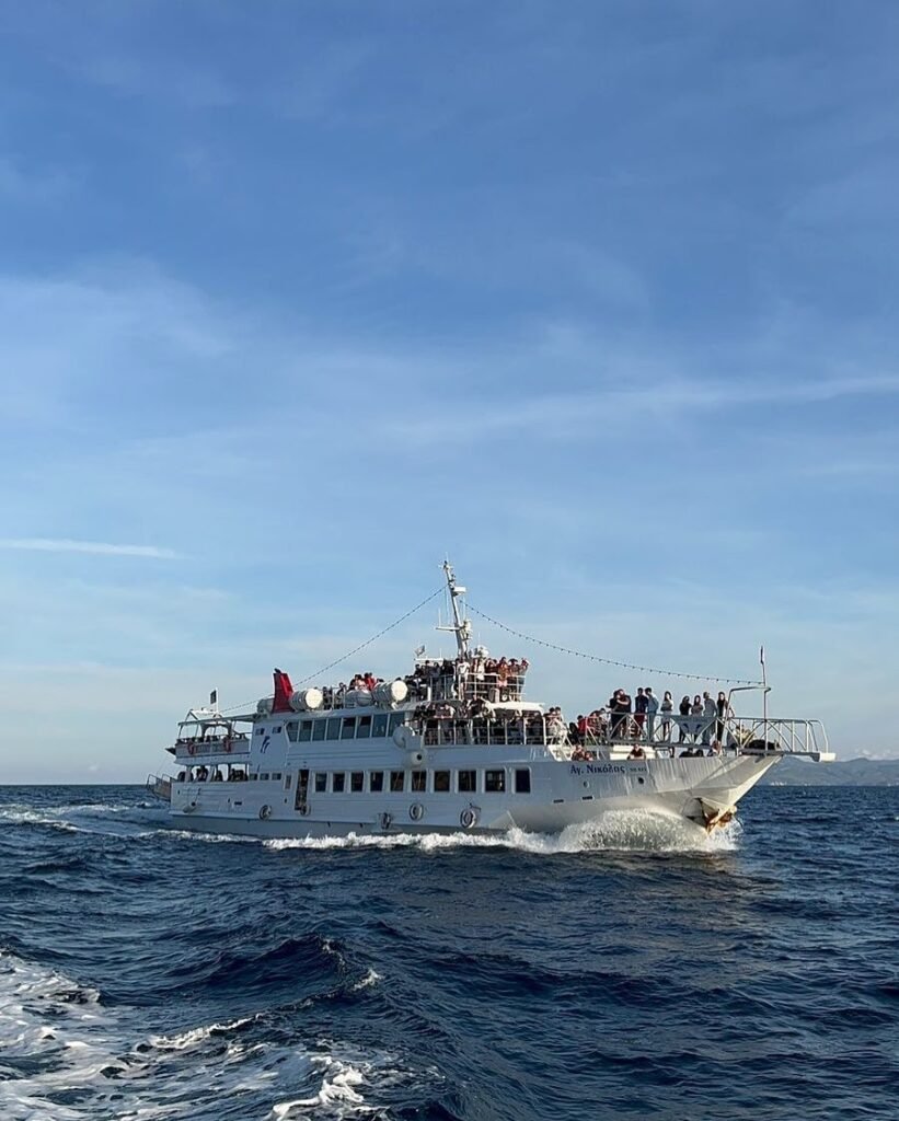Join Elisabet Cruises for a trip around the Northern Sporades: Skiathos, Skopelos and Alonissos! You’ll experience true summer joy with music, a drink, and maybe a dance or two with the best company.